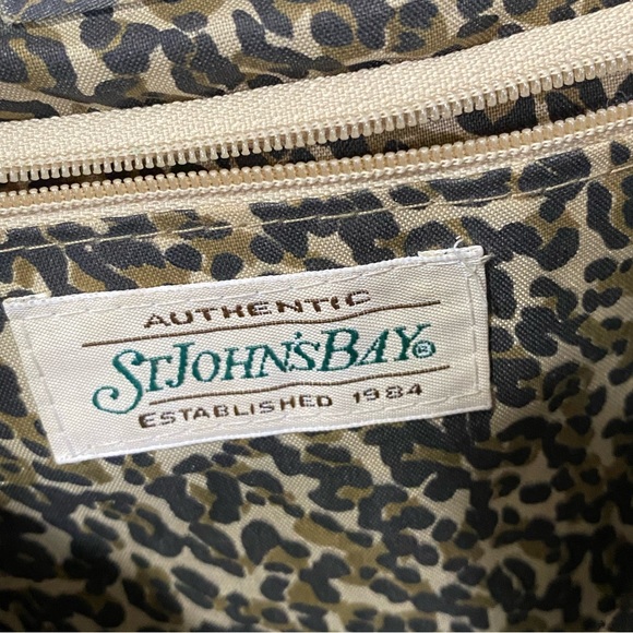 ST. JOHN’S BAY WOVEN STRAW WITH ANIMAL BEADS DETAILS GREAT CONDITION - Picture 9 of 12